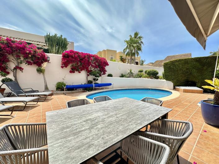 Image No.19-3 Bed Villa / Detached for sale