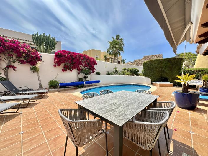 Image No.18-3 Bed Villa / Detached for sale