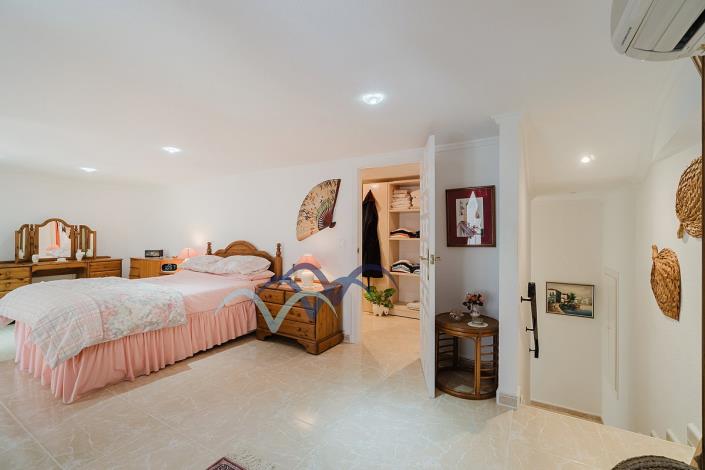 Image No.35-3 Bed Apartment for sale