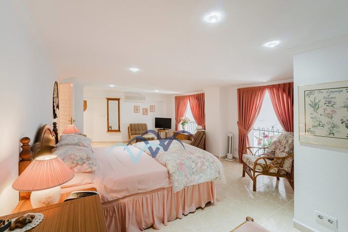 Image No.36-3 Bed Apartment for sale