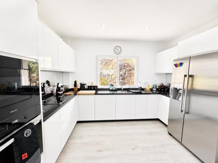 Image No.4-3 Bed Penthouse for sale