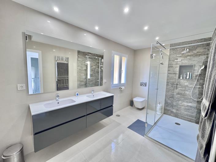 Image No.17-3 Bed Penthouse for sale