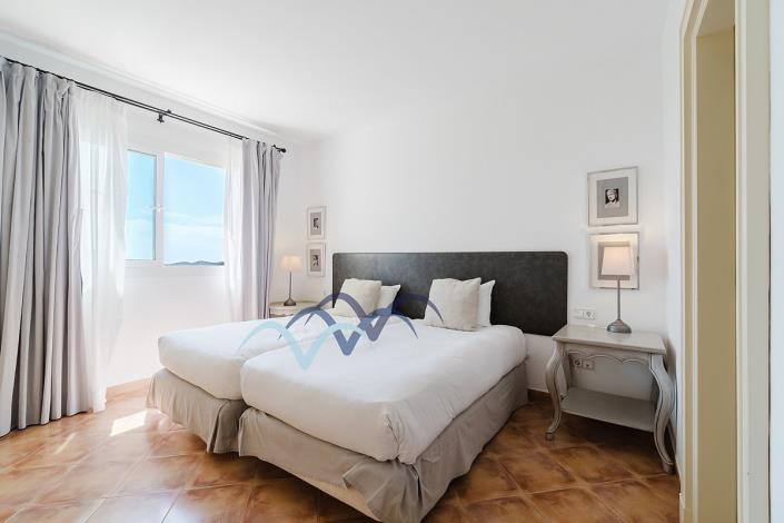 Image No.34-3 Bed Apartment for sale