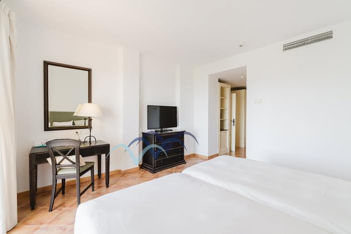 Image No.26-3 Bed Apartment for sale