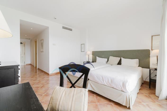 Image No.25-3 Bed Apartment for sale