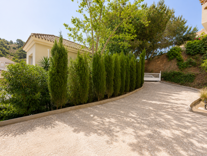 Image No.14-4 Bed Villa / Detached for sale