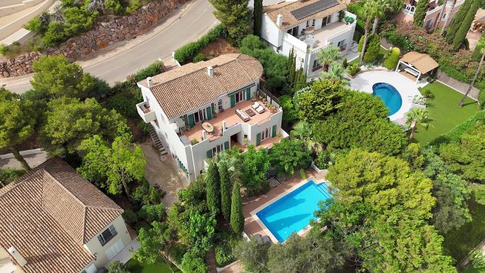 Image No.35-4 Bed Villa / Detached for sale