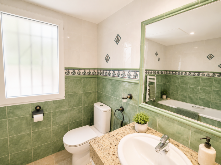 Image No.28-4 Bed Villa / Detached for sale