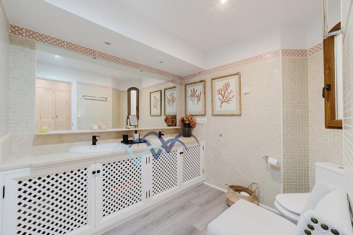 Image No.30-3 Bed Apartment for sale