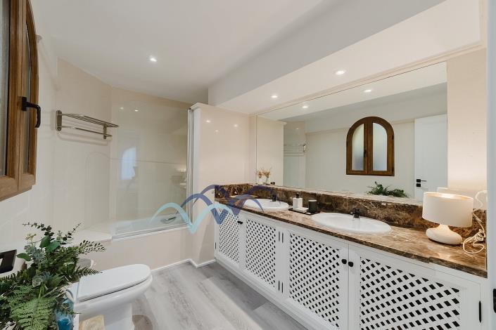 Image No.35-3 Bed Apartment for sale