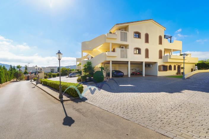 Image No.54-3 Bed Apartment for sale