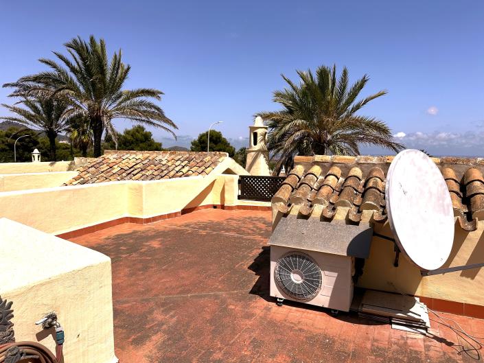 Image No.20-2 Bed Bungalow for sale