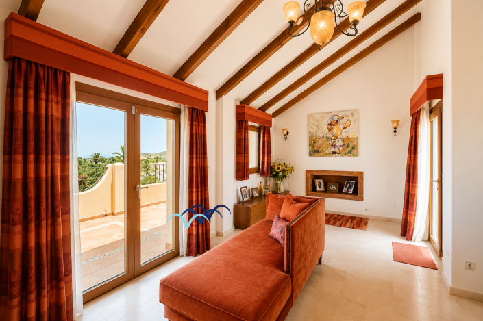 Image No.35-4 Bed Villa / Detached for sale