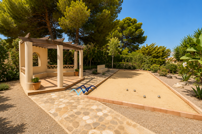 Image No.49-4 Bed Villa / Detached for sale