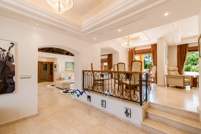 Image No.23-4 Bed Villa / Detached for sale