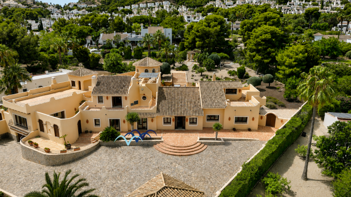 Image No.47-4 Bed Villa / Detached for sale