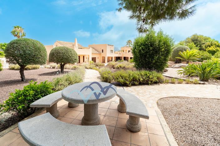 Image No.46-4 Bed Villa / Detached for sale
