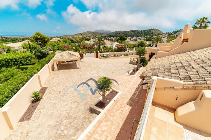 Image No.52-4 Bed Villa / Detached for sale