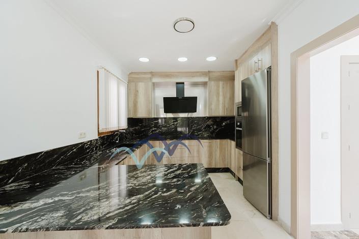 Image No.7-4 Bed Semi-Detached for sale