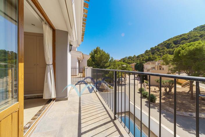 Image No.18-4 Bed Semi-Detached for sale