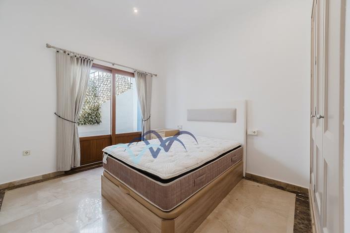 Image No.29-4 Bed Semi-Detached for sale