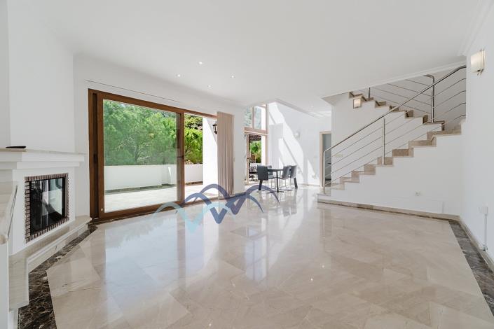 Image No.35-4 Bed Semi-Detached for sale