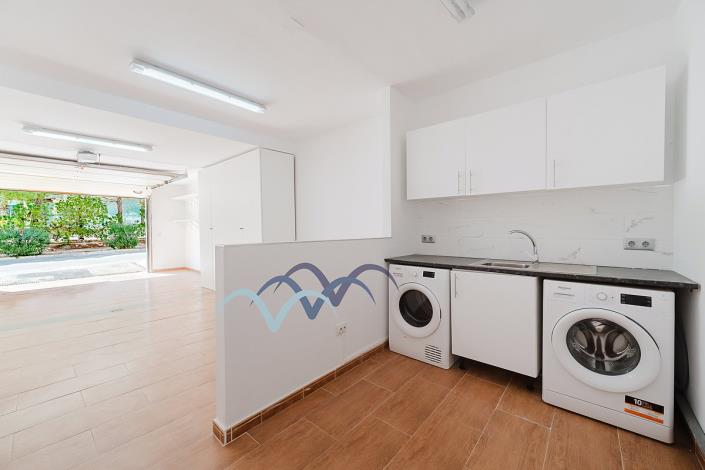Image No.38-4 Bed Semi-Detached for sale