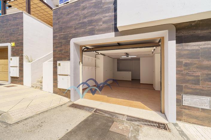Image No.40-4 Bed Semi-Detached for sale
