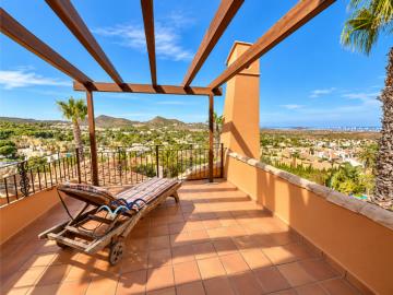 MMv9-Bed-2-terrace---top-fl