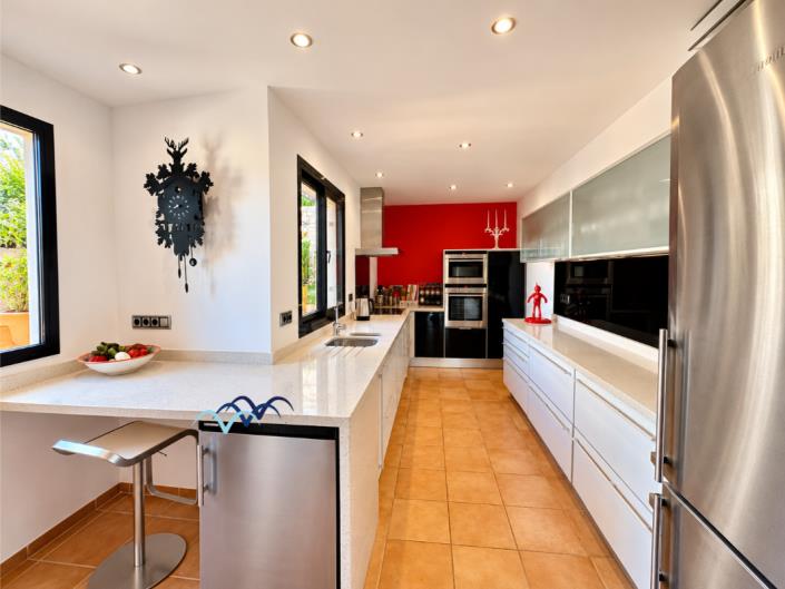 Image No.7-4 Bed Villa for sale