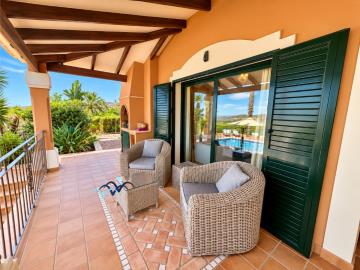 MMv9-living-terrace