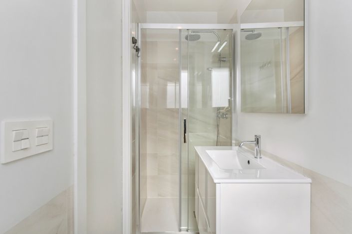 Image No.24-3 Bed Property for sale