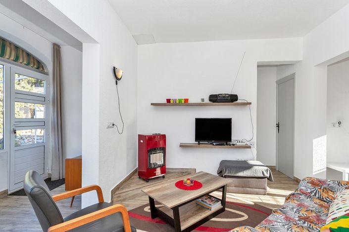 Image No.15-2 Bed Property for sale