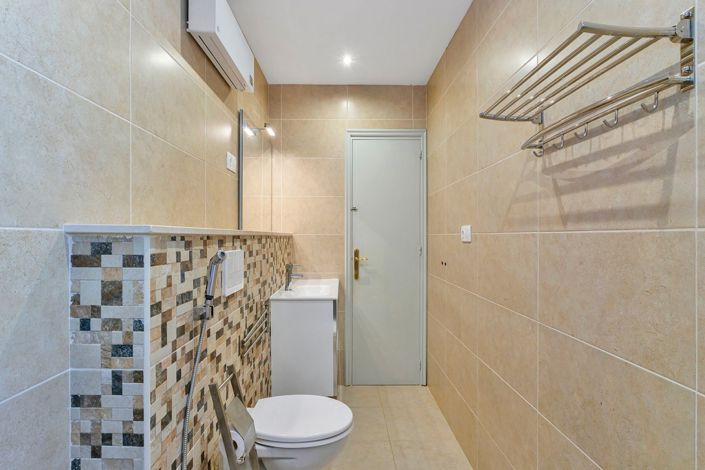 Image No.24-2 Bed Property for sale