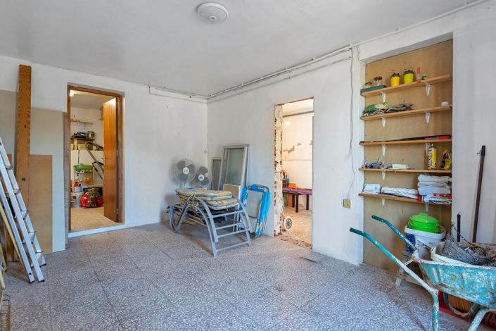 Image No.30-2 Bed Property for sale