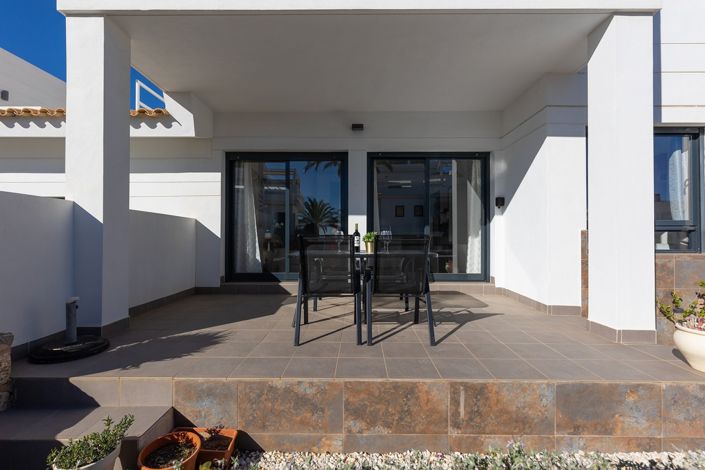 Image No.27-2 Bed Property for sale