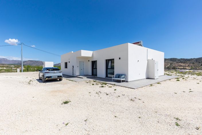 Image No.28-3 Bed Villa for sale