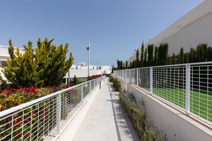 Image No.19-2 Bed Property for sale