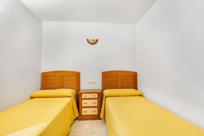 Image No.19-2 Bed Property for sale