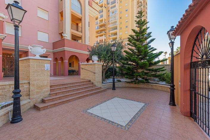 Image No.31-2 Bed Property for sale