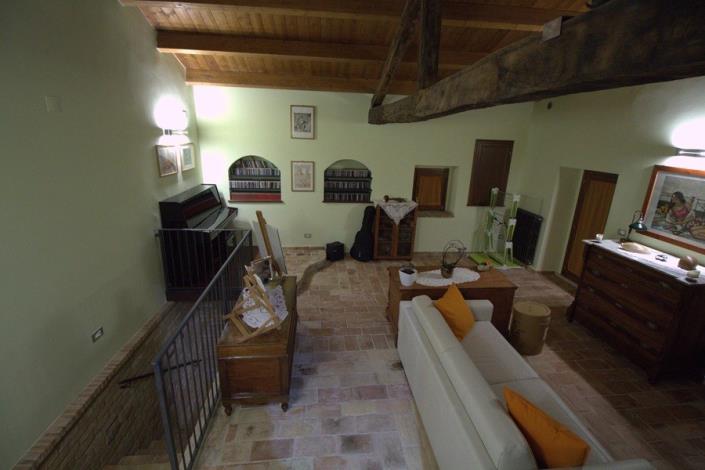 Image No.12-1 Bed Townhouse for sale