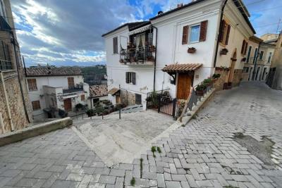 1 - Loreto Aprutino, Apartment
