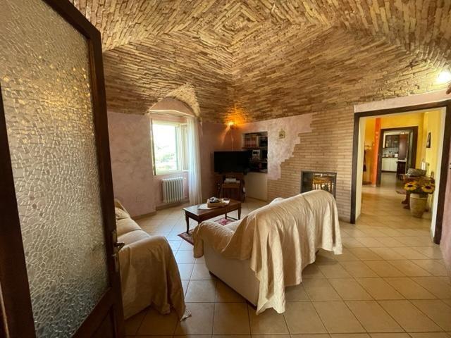 Image No.5-3 Bed Townhouse for sale