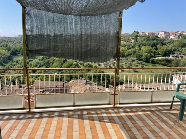 Image No.27-3 Bed Townhouse for sale