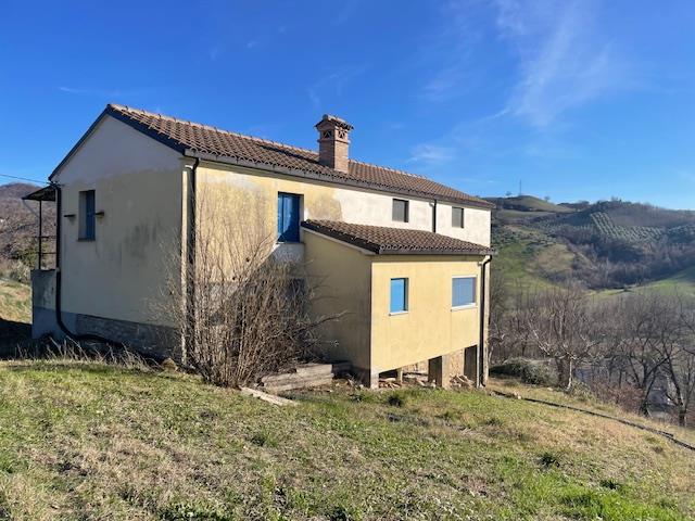 Image No.6-Maison de campagne de 2 chambres à vendre à Bisenti