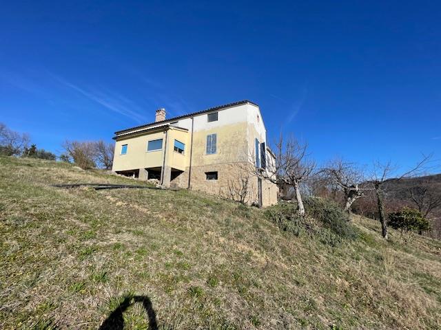 Image No.9-Maison de campagne de 2 chambres à vendre à Bisenti