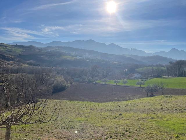 Image No.26-Maison de campagne de 2 chambres à vendre à Bisenti