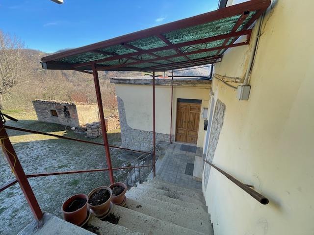 Image No.32-Maison de campagne de 2 chambres à vendre à Bisenti