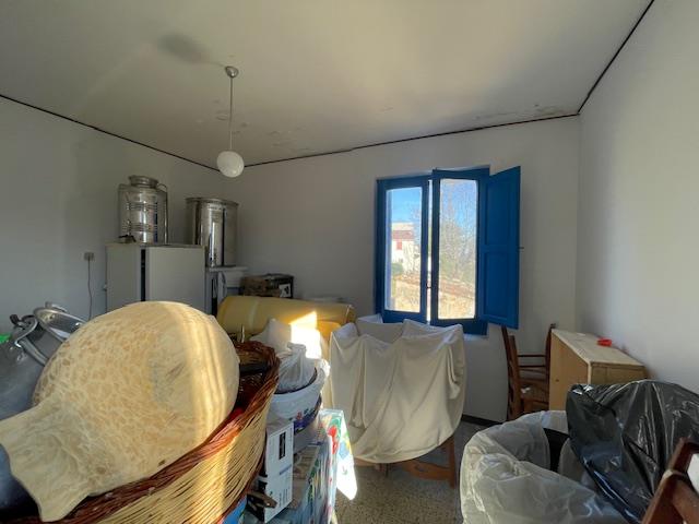 Image No.35-Maison de campagne de 2 chambres à vendre à Bisenti