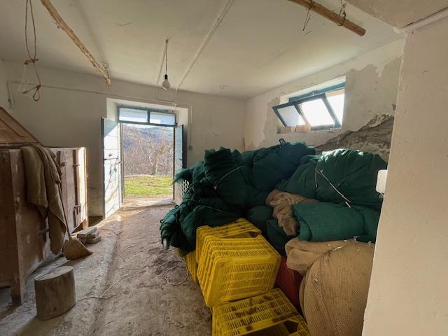 Image No.41-Maison de campagne de 2 chambres à vendre à Bisenti